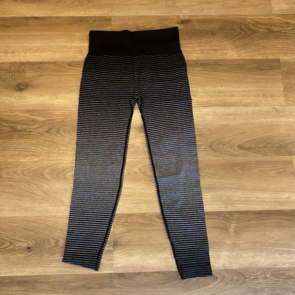 ~SOLD~ Marika Gray Ombré High-Waisted Leggings, S… - Picture 2 of 5